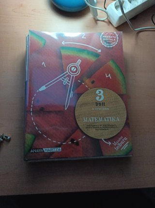 Matematika, 3 DBH, Mundua helburu 3. hiruilekoa