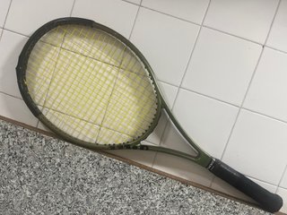 Raqueta de Tenis Wilson Blade V8