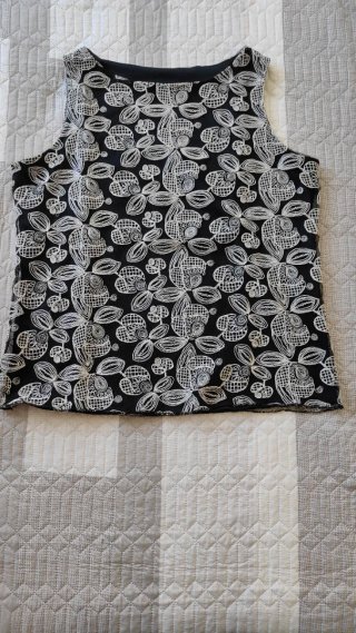 Blusa de tirantes con estampado floral