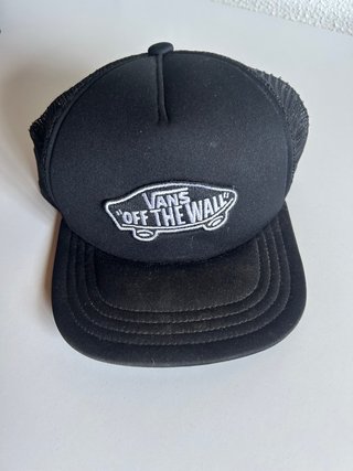 Gorra Trucker Vans Off The Wall Negra