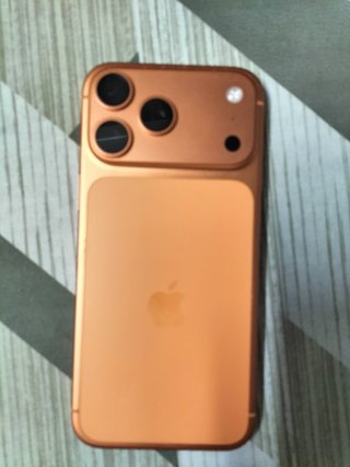 iPhone 17 Pro Max Gold