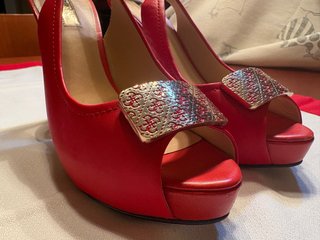 Zapatos de tacón Guess rojos, T-37
