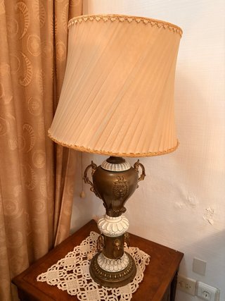 Lámpara de mesa señorial