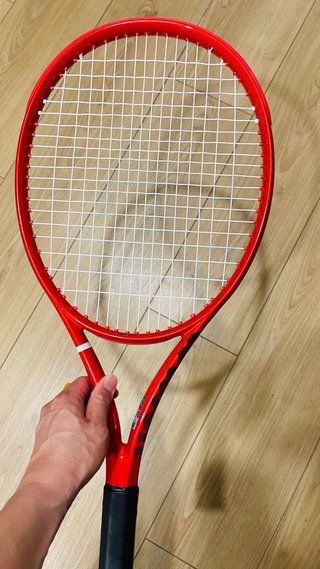 99.99% Raqueta de Tenis Wilson Defyer 100 (L2)