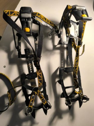 Crampones Charlet Moser Semiautomáticos