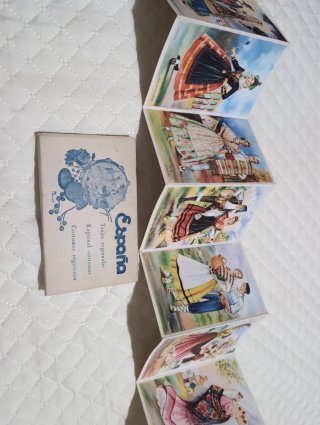 Librito Acordeón Postales Trajes Regionales