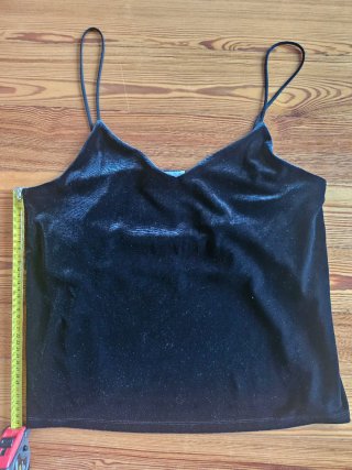 Top de terciopelo negro