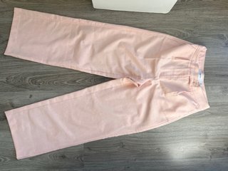 Pantalón de vestir Bershka rosa