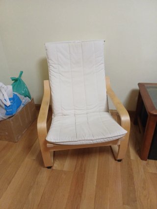 Silla IKEA de madera