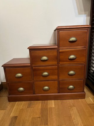 Recibidor de madera con cajones