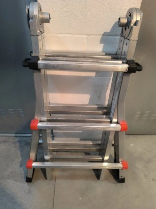 Escalera Plegable de Aluminio