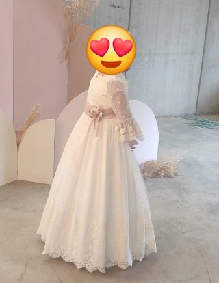 Vestido de Comunión Romántico con zapatos a juego