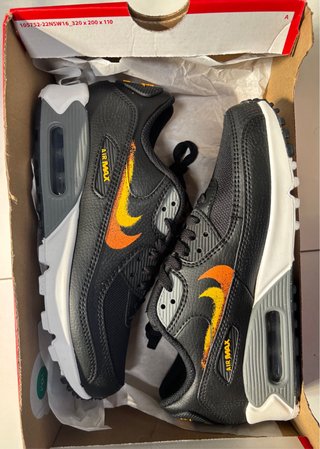 Nike Air Max 90 Spray Paint Swoosh