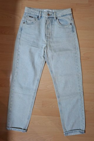 Jeans Mom Fit Stradivarius Talla 34