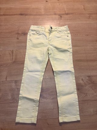 Pantalón amarillo para niña