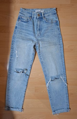 Jeans Mom Fit Stradivarius Rotos Talla 34