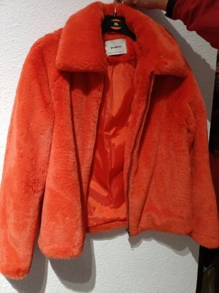 Abrigo de pelo Stradivarius naranja