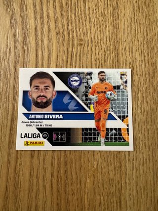 Cromo LaLiga 26-27 Antonio Sivera Num 3 Alavés