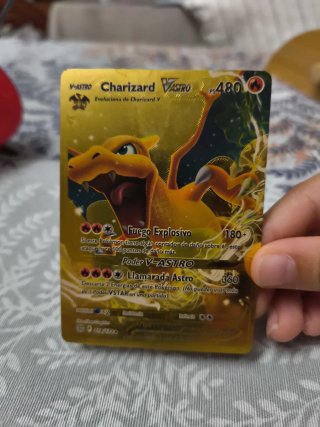 Carta Pokémon Charizard VASTRO Dorada