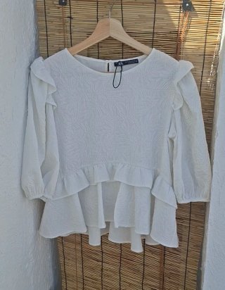 SIN USO. T38, Zara, blusa peplum, manga abullonada