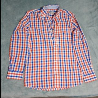 Camisa de cuadros azul y roja