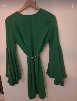 Vestido Verde para Eventos, sin cinturón.