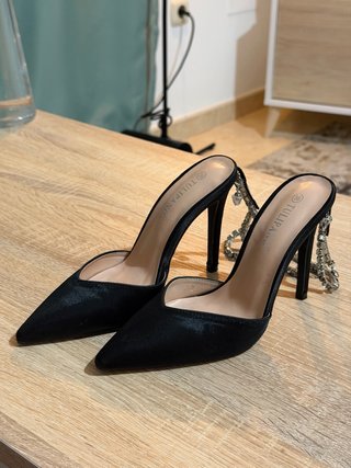 Tacones Negros Tulipano Talla 36