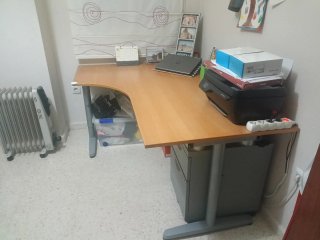 Mesa de escritorio esquinera