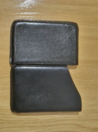 Cartera de piel marrón