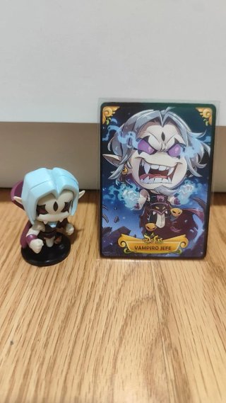 Figura y carta Krosmaster Arena: Vampiro Jefe