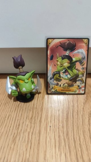 Figura y carta Krosmaster Arena: Bworker