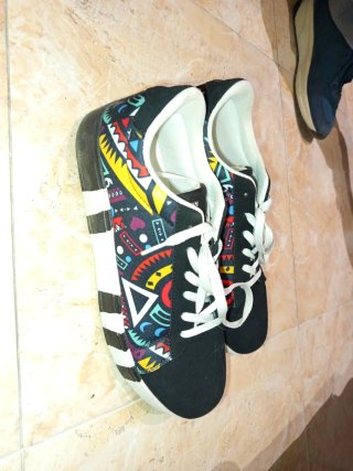 Bambas con estampado geométrico