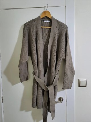 Chaqueta de punto Zara beige