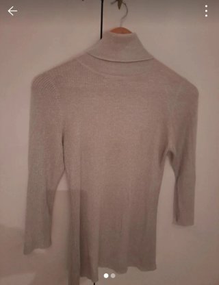 Jersey de cuello alto plateado