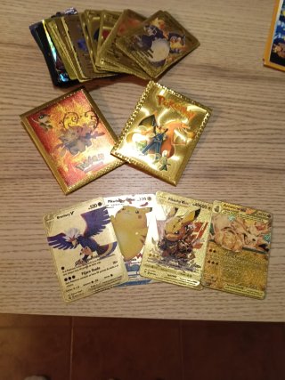Lote de Cartas Pokémon Doradas Incluye 4 metálicas