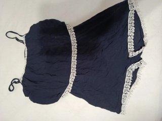 Mono corto azul marino con encaje