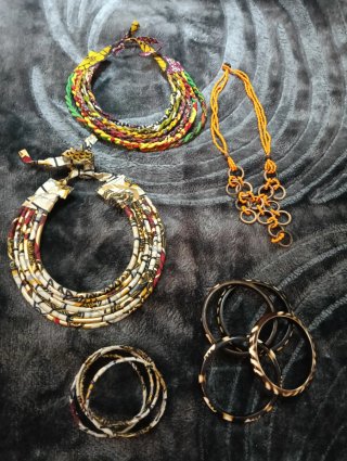 Set de 3 Collares y Pulseras Étnicos