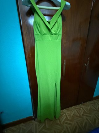 Vestido Largo Verde con Abertura