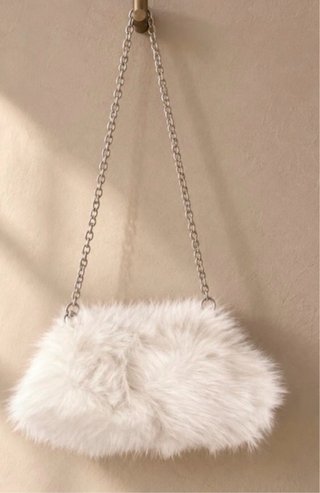 Bolso de Pelo Blanco con Cadena