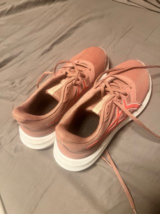 Deportivas Asics Mujer Rosa con poquísimo uso.
