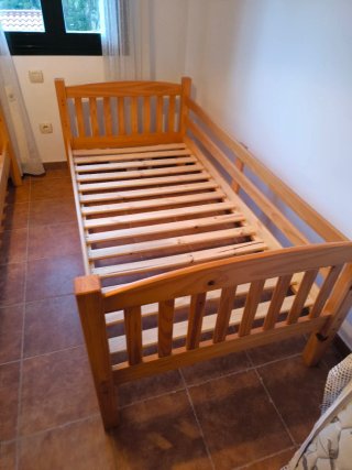 Cama de madera de 90 cm