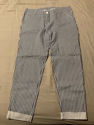 Pantalones de vestir a rayas azul y blanco