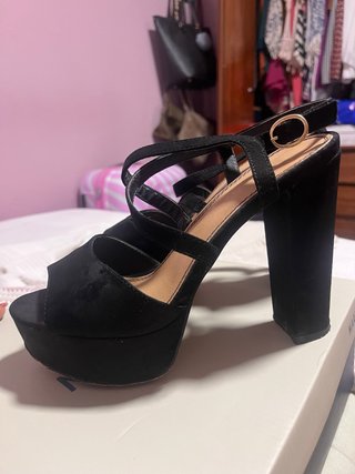 Tacones Negros con Plataforma