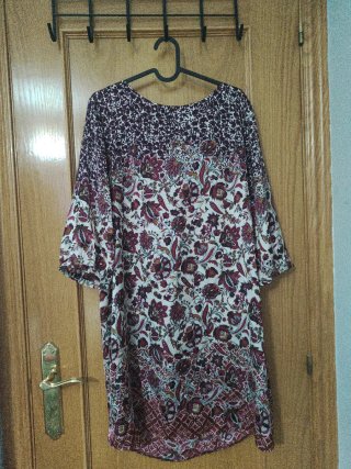 Vestido Estampado Floral Burdeos y Crudo