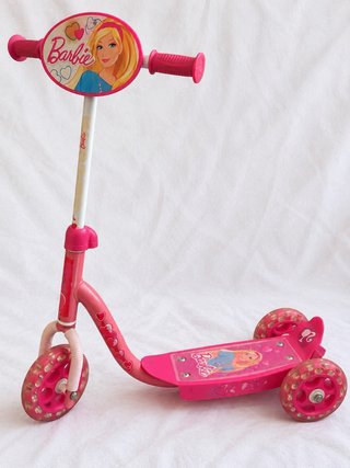 Patinete Infantil Barbie de 3 Ruedas