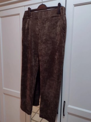 Pantalón de pana marrón