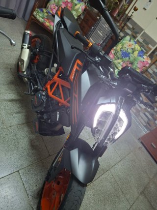 KTM Duke 125