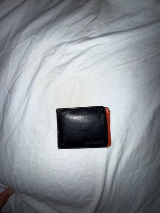 Cartera Pull&Bear Negra y Naranja