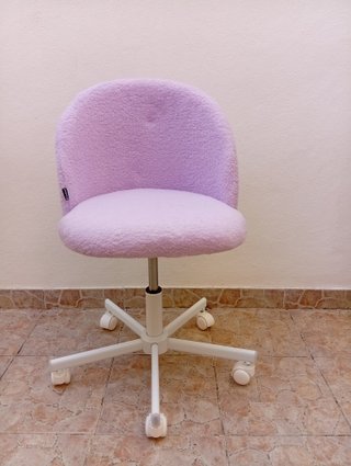 Silla de estudio o tocador morada