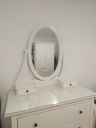 Tocador con espejo Ikea Hemnes